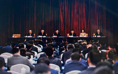 <b>全國科技工作會(huì)議第二次全體會(huì)議在京舉行